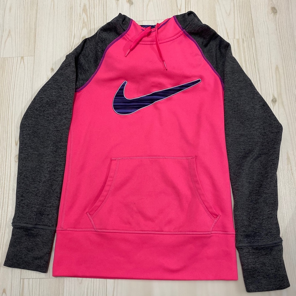 Women’s Nike Sweatshirt
